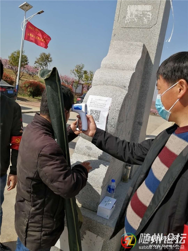 124155eu105nn0goxxounc.jpg